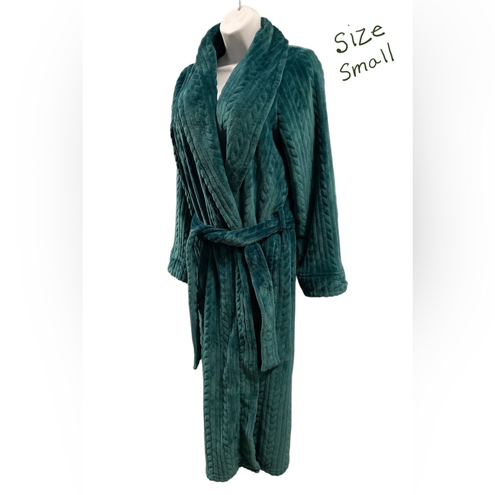 Liz Claiborne robe Size small